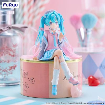 Statuetka - Miku (Love Blazer ver.)