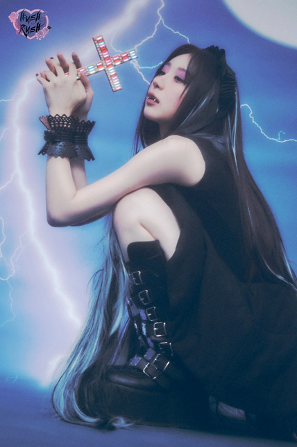 Plakat LEE CHAE YEON - HUSH RUSH ver. VAMPIRE