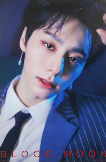 Plakat ONEUS - BLOOD MOON